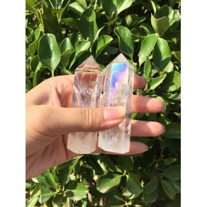 Natūralus mineralas "Modernus obeliskas 9" (kvarco kristalas, 8 cm, 70 g)