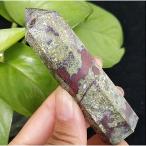 Natūralus mineralas "Modernus obeliskas 12" (drakono akmuo, 8 cm, 70 g)