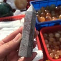 Natūralus mineralas "Modernus obeliskas 14" (kvarco kristalas, 90 g)