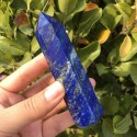 Natūralus mineralas "Modernus obeliskas 15" (Lapis Lazuli, 70 g)