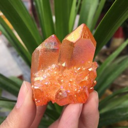 Natūralus mineralas "Morkinė magija" (43 g