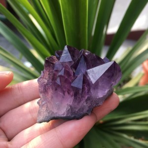 Natūralus mineralas "Svajonė 2" (ametisto kristalas, 50 g)