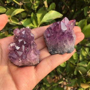 Natūralus mineralas "Violetinė Reiki" (85 g)