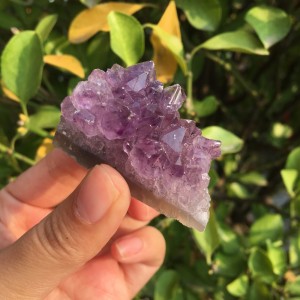 Natūralus mineralas "Violetinė Reiki" (85 g)
