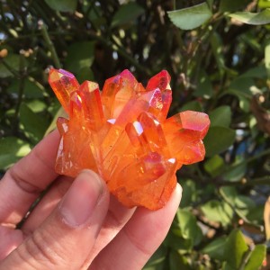 Natūralus mineralas "Morkinė liepsna" (55 g)