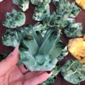 Natūralus mineralas "Nuostabioji svajonė 15" (kvarco kristalas, 260 g)