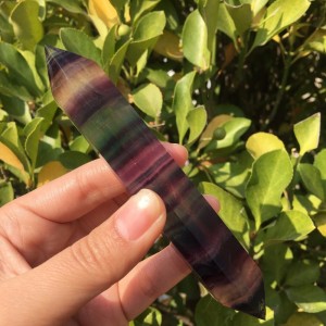 Natūralus mineralas "Spalvotasis obeliskas 8" (floritas, 11 cm, 83 g)