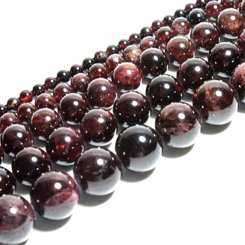 Karoliukai "Moderna" (granato akmuo)