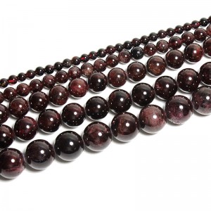 Karoliukai "Moderna" (granato akmuo)