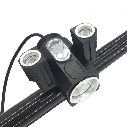 Dviračio prožektorius "Triguba šviesa 2"