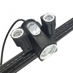 Dviračio prožektorius "Triguba šviesa 2"