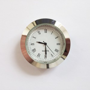 Laikrodis automobiliui "Romėnai"