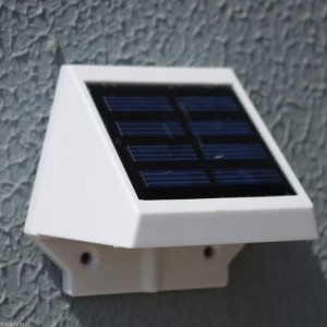 Saulės energija įkraunamas pakabinamas šviestuvas "Naujas stilius"