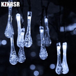 Saulės energija įkraunamas šviestuvas "Modernieji lašai"