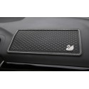 Neslystantis kilimėlis automobiliui "Juodoji elegancija 4" (29.5 x 15 cm)