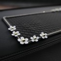 Neslystantis kilimėlis automobiliui "Aukščiausia klasė 18" (30 x 15 cm)