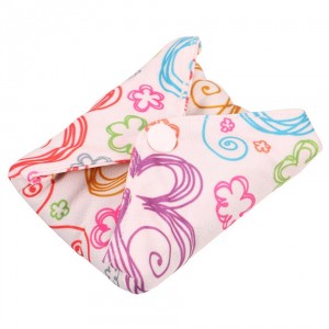 Daugkartinio naudojimo higieniniai įklotai "Spalvotieji drugeliai" (5 vnt.)