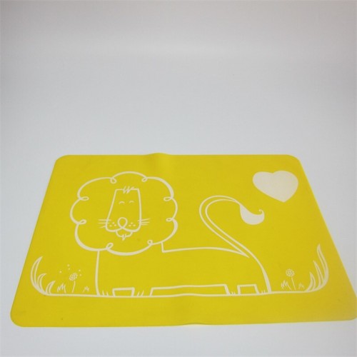 Vaikiškas silikoninis pietų padėkliukas "Puikusis liūtukas" (eko draugiškas)