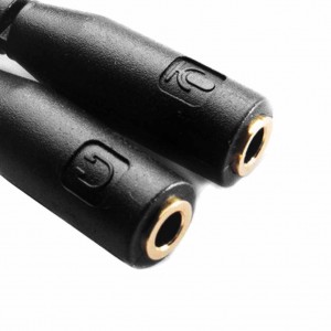 3.5 mm į AUX lizdą jungtis "Klasika"