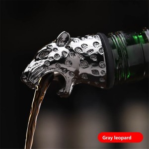 Šampano ir vyno butelio kamštis "Premium Black Leopard"