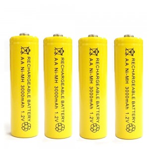 4 įkraunamos 1800mAh AAA baterijos