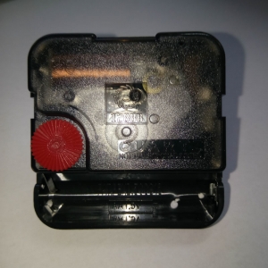 Sieninio laikrodžio mechanizmas "Patikimumas" (18 mm ašis)