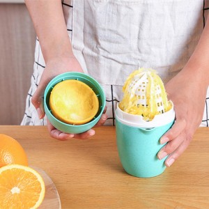 Rankinė citrusinių vaisių spaudyklė "Natūralios sultys 6"