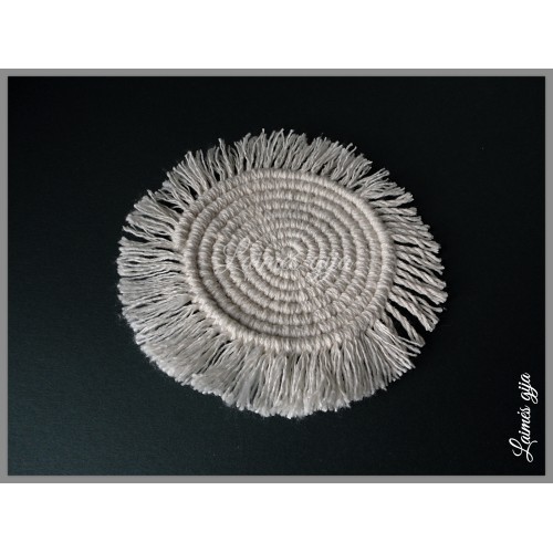 Medvilninis rankų darbo padėkliukas puodeliui "Pasitinkant