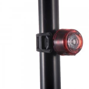 Dviračio apšvietimo sistema "Profesionalas 4" (600 lumenų)